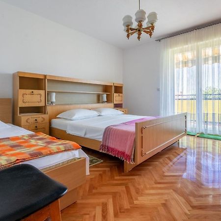 Apartments Mirena Crikvenica Bagian luar foto