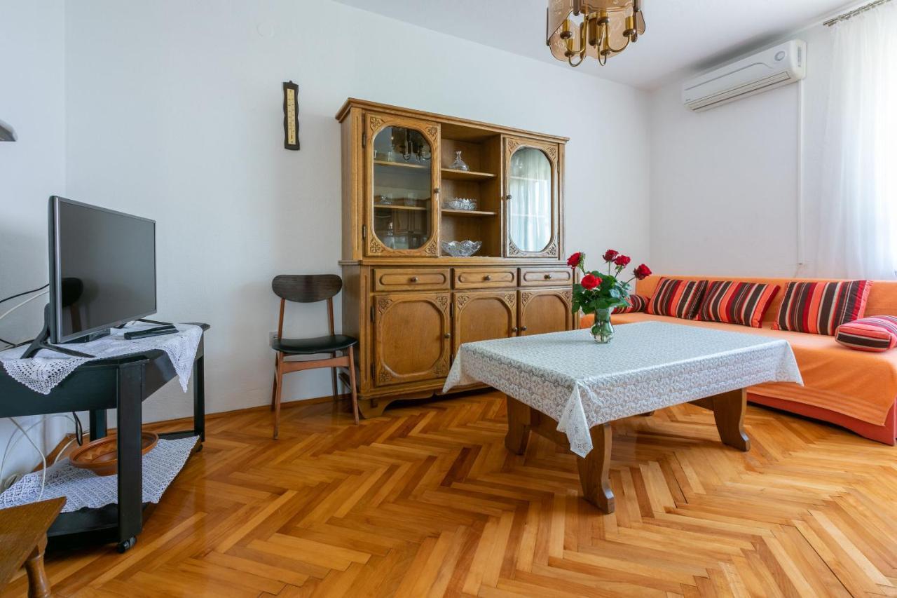 Apartments Mirena Crikvenica Bagian luar foto