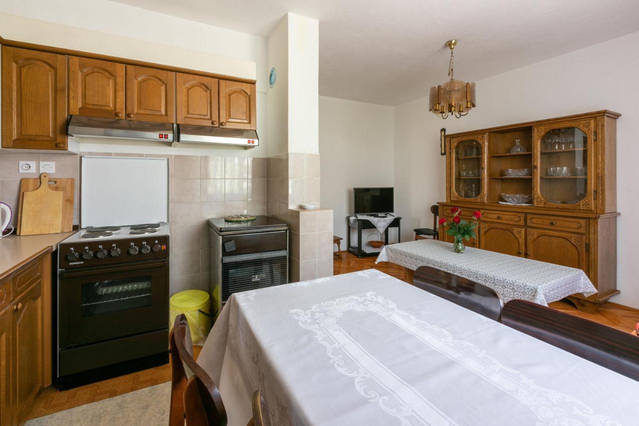 Apartments Mirena Crikvenica Bagian luar foto