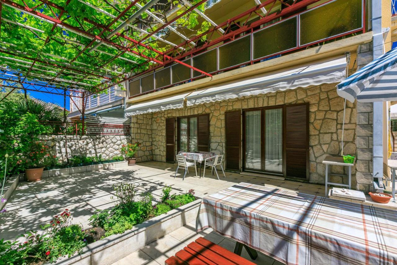 Apartments Mirena Crikvenica Bagian luar foto