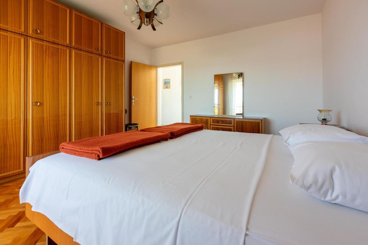 Apartments Mirena Crikvenica Bagian luar foto