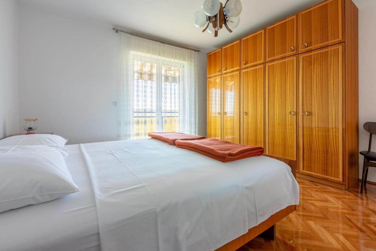 Apartments Mirena Crikvenica Bagian luar foto
